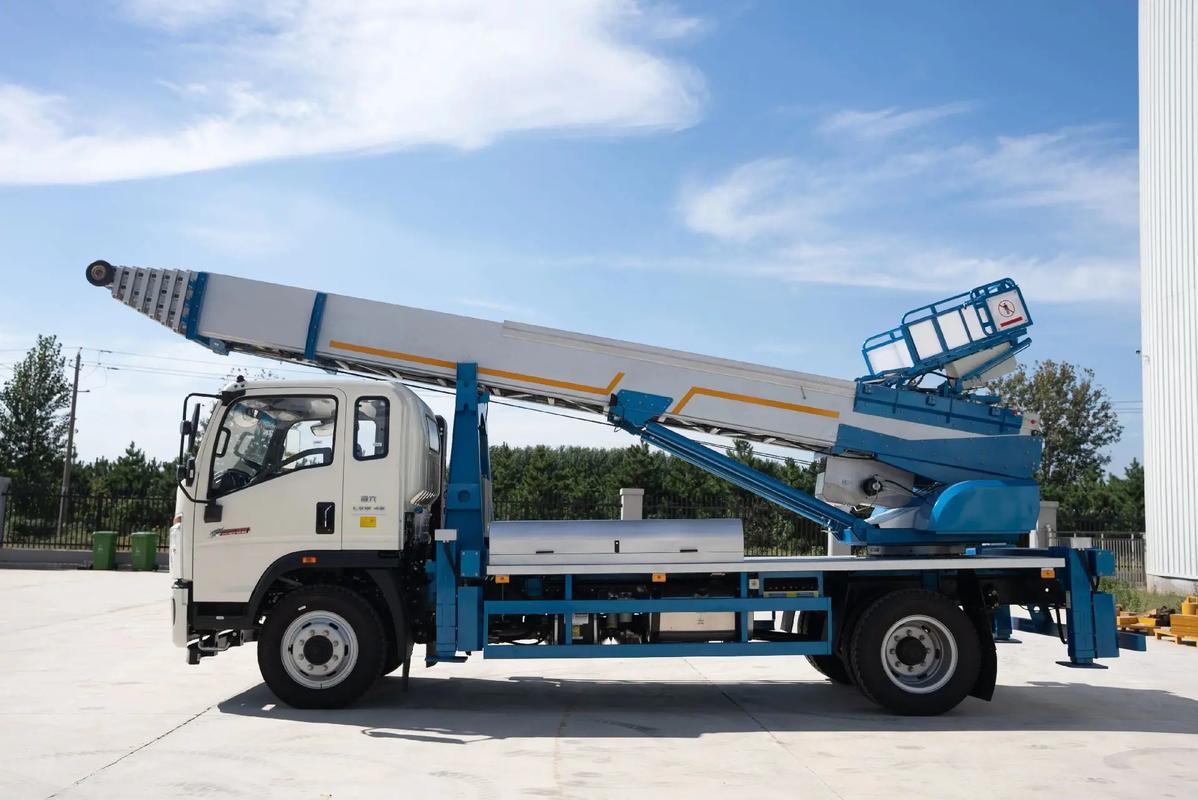 丹阳云梯上料车租赁费用