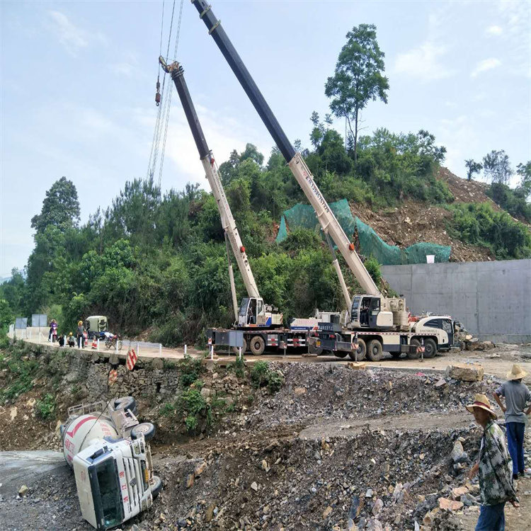 丹阳汽车掉沟里叫吊车救援要多少钱